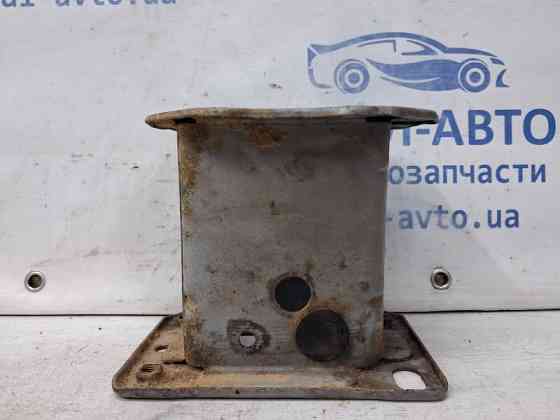 Кронштейн усилителя переднего бампера Kia Ceed ED 1.6 DIESEL D4FB 2006 лев. (б/у) Киев