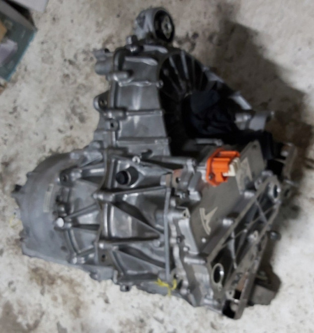 Механизм ручки открытия замка спинки сиденья 2-го ряда BLACK левая Tesla model 3 1467240-00-A Київ - зображення 3