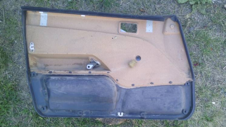 Обшивка передньої правої двері Mb551120 Міцубісі Ланцер 92р. Винница - изображение 1