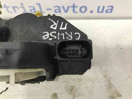 Замок двери передний правый Chevrolet Cruze J300 1.6 F16D4 2009 (б/у) Київ