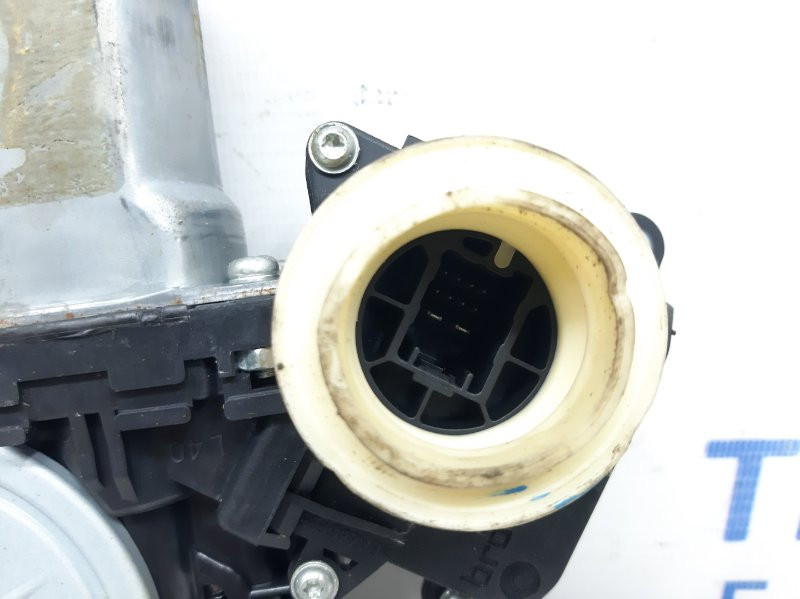 Стеклоподъемник задний правый Toyota Avensis T27 1.8 БЕНЗИН 2ZRFAE 2009 (б/у) Киев - изображение 4