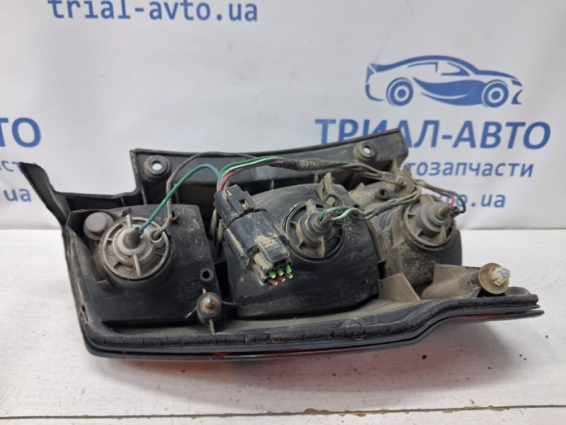 Фонарь задний внешний правый Mitsubishi Pajero Sport K9 2.5 DIESEL 4D56 1996 (б/у) Киев - изображение 7