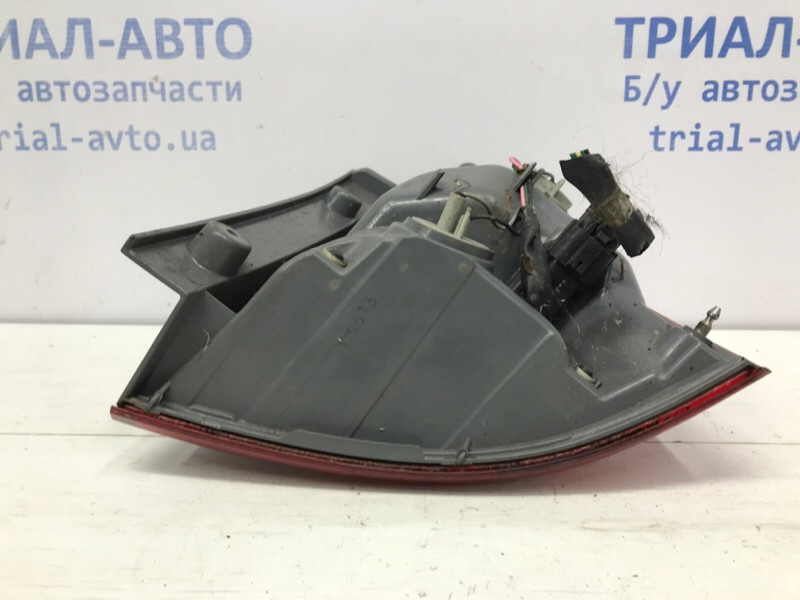 Фонарь задний внешний левый Kia Sorento XM 2.2 DIESEL D4HB 2009 (б/у) Киев - изображение 6