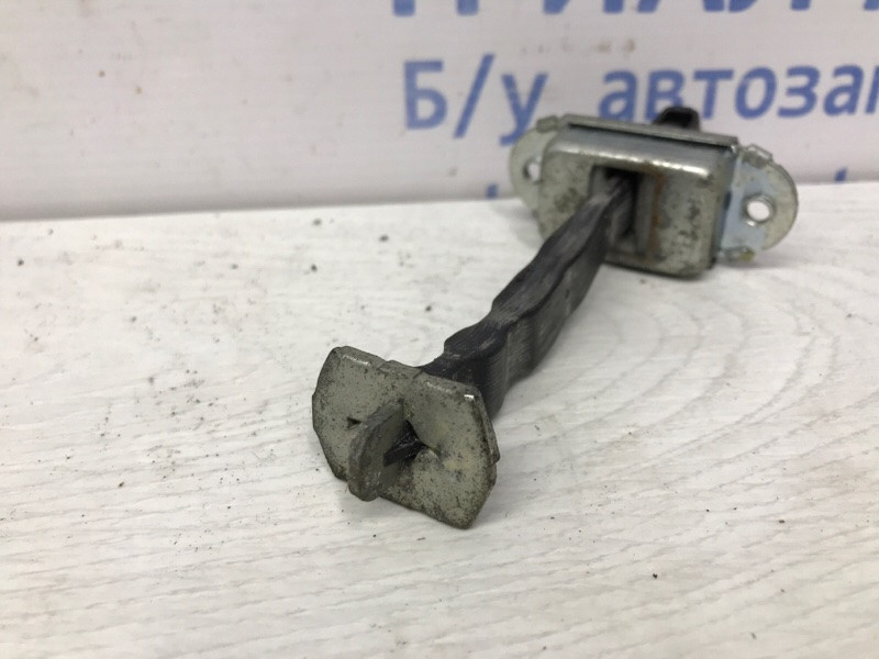 Ограничитель двери задний правый Nissan Juke F15 1.6 TURBO MR16DDT 2010 (б/у) Киев - изображение 3