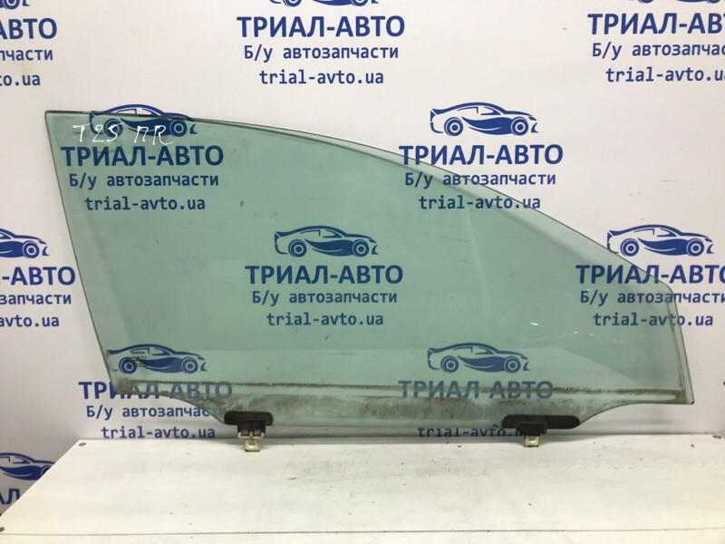 Стекло двери переднее правое Toyota Avensis T25 1.8 БЕНЗИН 1ZZFE 2002 (б/у) Киев - изображение 1