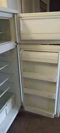 Холодильник Атлант у неробочому стані віддам за 900грн Київ