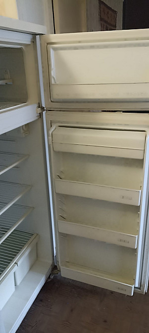 Холодильник Атлант у неробочому стані віддам за 900грн Київ - зображення 3