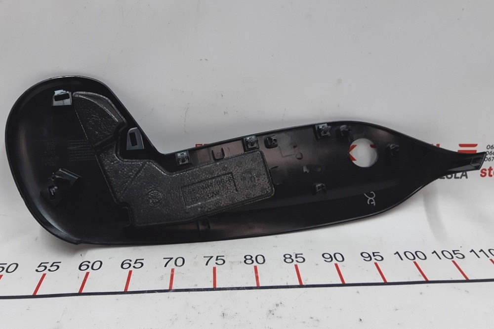 Накладка декоративная сиденья водителя нижняя левая глянцевая Tesla model X 1066588-99-A Київ - зображення 2