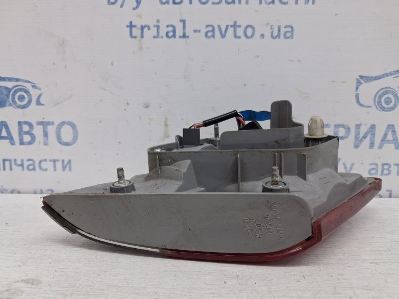 Фонарь задний внутренний правый Toyota Camry XV40 2.4 БЕНЗИН 2AZFE 2006 (б/у) Киев - изображение 3