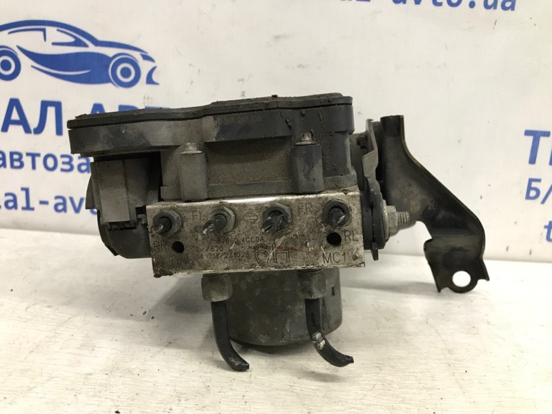 Блок abs Nissan X-Trail T32 1.6 DIESEL R9M 2014 (б/у) Київ - зображення 2