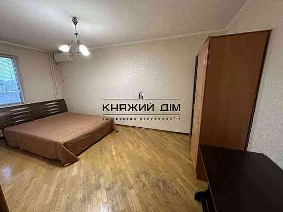 Оренда 3-кімнатної квартири біля метро Героїв Дніпра. № 1165339 Киев