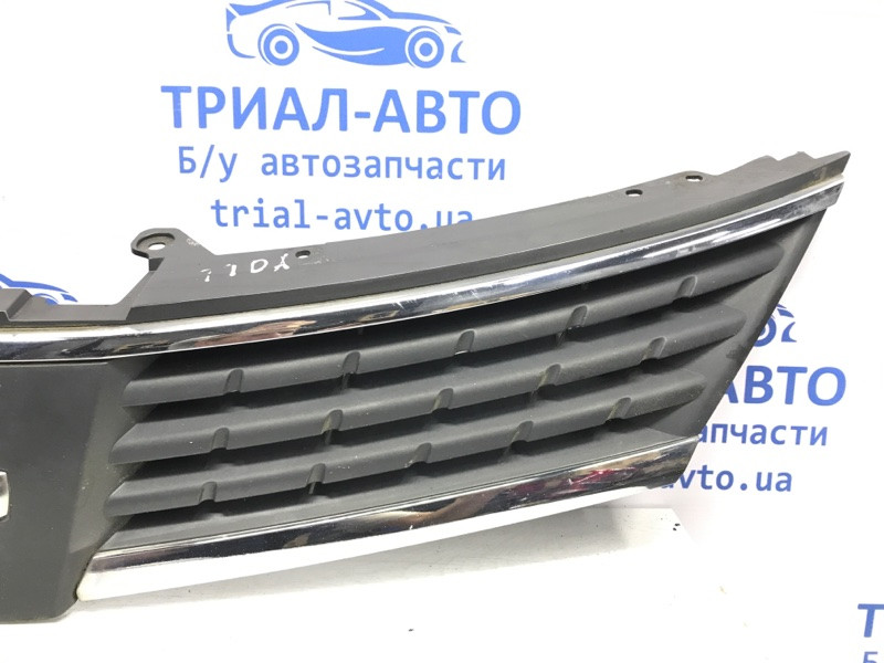 Решетка радиатора Nissan Tiida C11 1.6 БЕНЗИН HR16 2004 (б/у) Киев - изображение 3