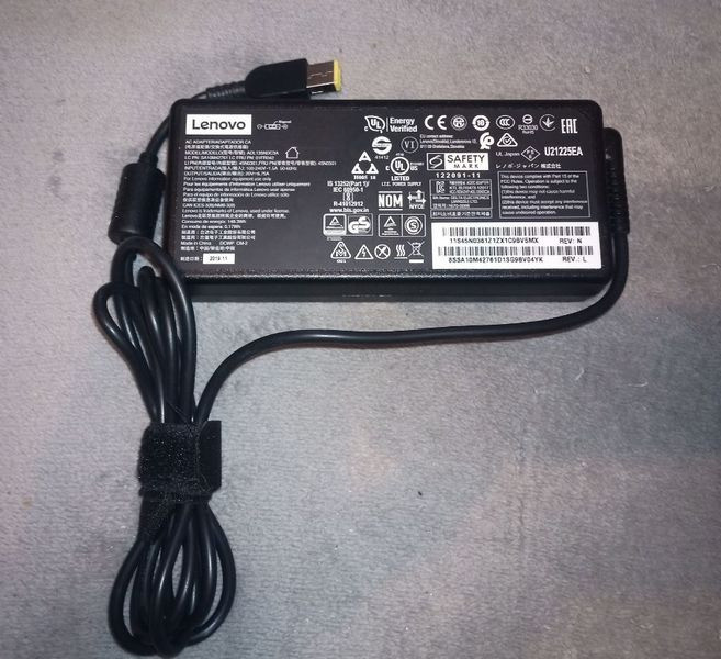 Блок питания Lenovo 135W Київ - зображення 3