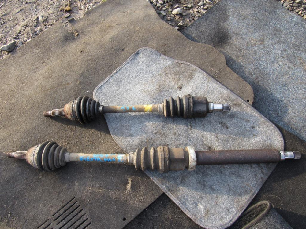 Полуось правая Ford Fiesta MK6 1.3 бензин 2006-2008 Ковель - изображение 1