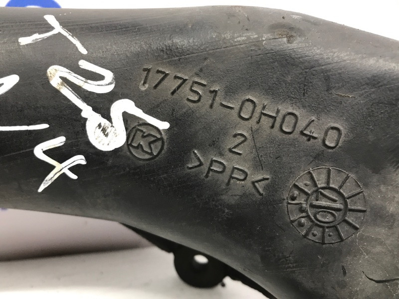 Воздухозаборник Toyota Avensis 2002-2010 177510H040 (Арт. 39605) Киев - изображение 4