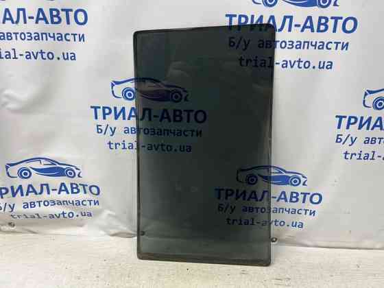 Стекло двери задней левой (форточка) Mitsubishi Pajero Wagon 3 3.2 ДИЗЕЛЬ 4M41 1999 (б/у) Київ