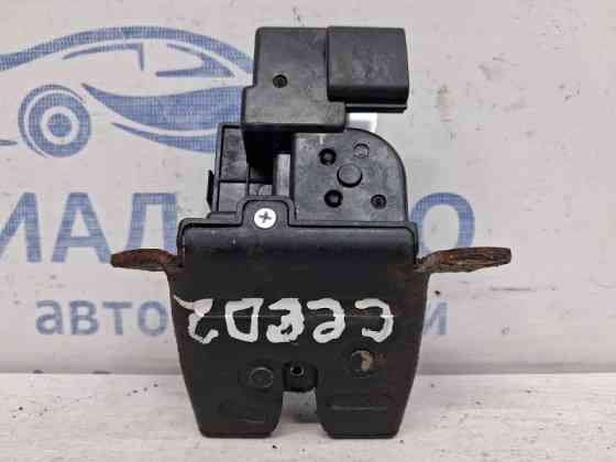 Замок крышки багажника Kia Ceed 2012-2018 81230A6000 (Арт. 60217) Київ