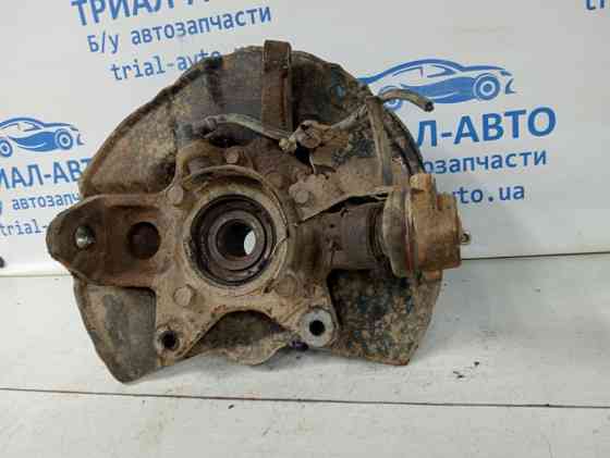 Кулак поворотный правый со ступицей Mitsubishi Pajero Wagon 4 3.2 ДИЗЕЛЬ 4M41 2006 (б/у) Киев