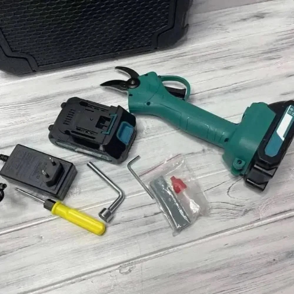 Аккумуляторный секатор в кейсе + 2 аккумулятора 21В / Электрические ножницы Одеса - зображення 6