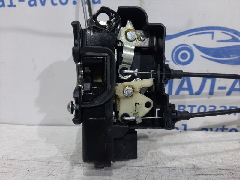 Замок двери передний правый Chevrolet Captiva C140 2.2 ДИЗЕЛЬ 2006 (б/у) Киев - изображение 3