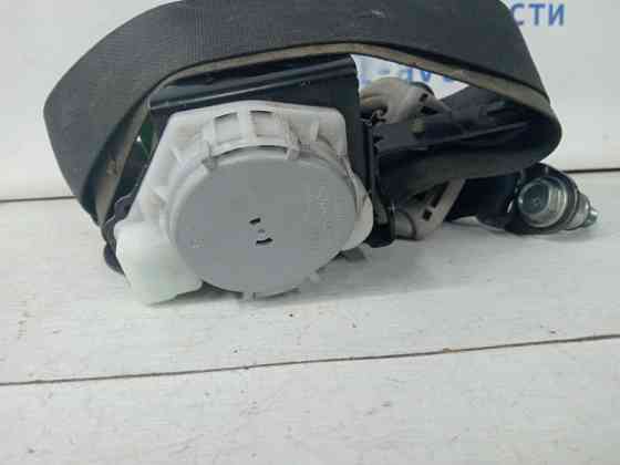 Ремень безопасности передний правый Mitsubishi Pajero Wagon 4 3.2 ДИЗЕЛЬ 4M41 2006 (б/у) Киев