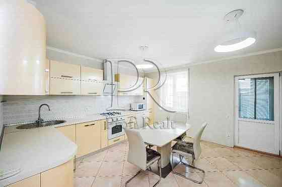 продажа 4-к таунхаус Киево-Святошинский, Святопетровское, 125000 $ 