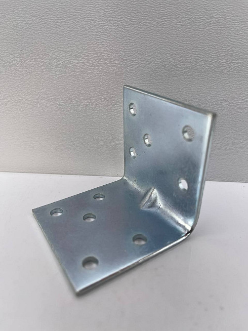 Кріпильний куточок посилений 45х45х45х2 з ребром жорсткості Нововолинськ - зображення 1