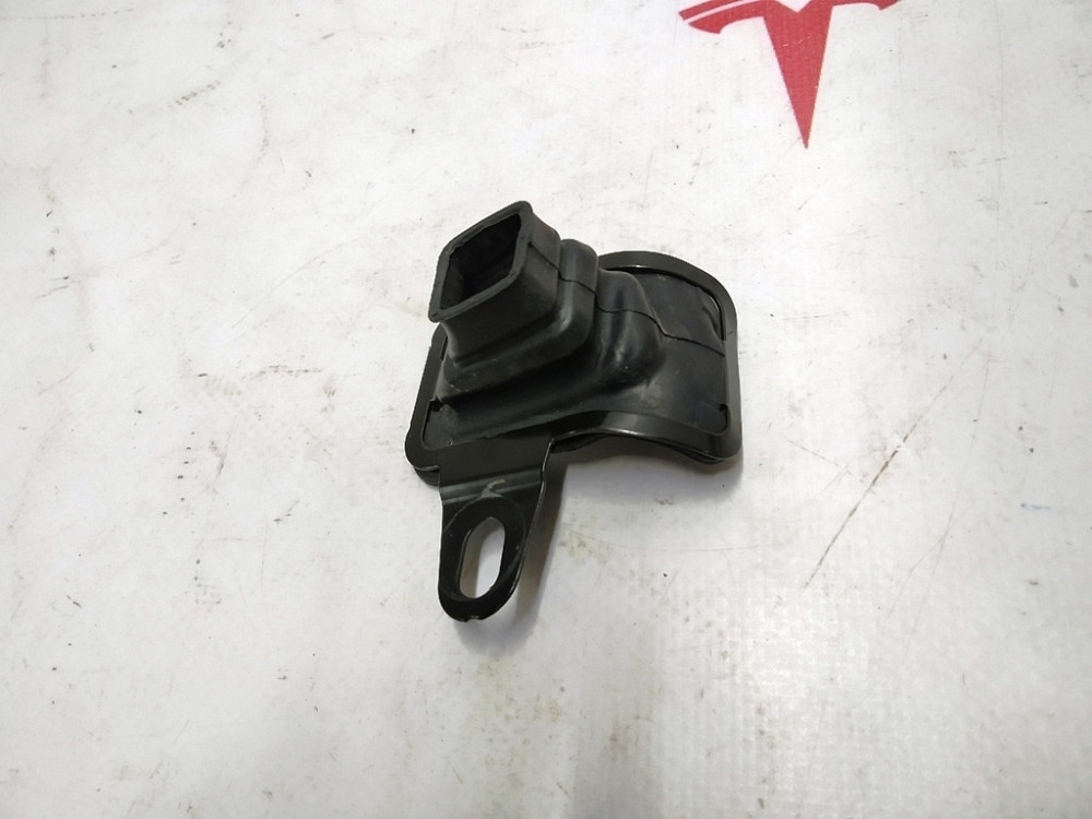 Пыльник тяги привода открытия передней правой двери Tesla model X 1053625-00-C Киев - изображение 1