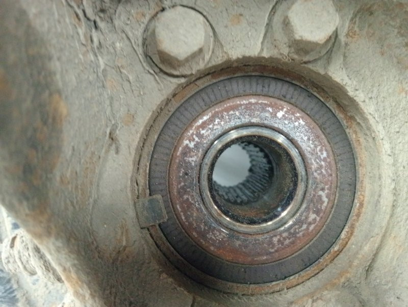 Цапфа задняя левая со ступицей Subaru Forester SJ 2.0 DIESEL EE20Z 2012 (б/у) Киев - изображение 5