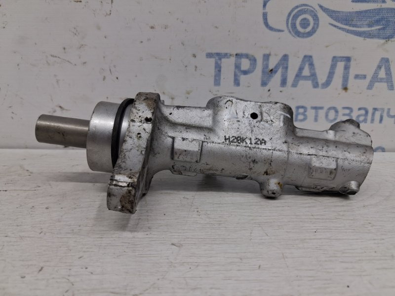 Тормозной цилиндр главный Dacia Duster HS 1.5 DIESEL K9K 2010 (б/у) Київ - зображення 1