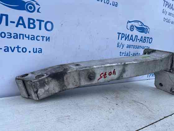 Кронштейн усилителя переднего бампера Jeep Cherokee KL 2.4 БЕНЗИН ED6 2013 лев. (б/у) Киев