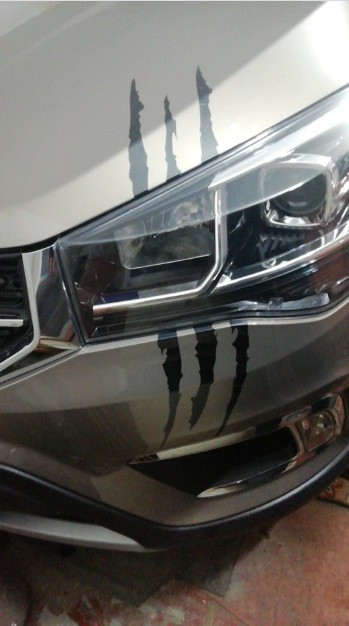 Наклейка на авто-мото Царапины Когтем Красные Светоотражающая Бориспіль - зображення 4