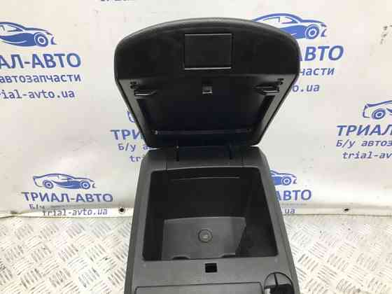 Подлокотник SsangYong Kyron 2005-2016 7790032203LAM (Арт. 57799) Київ