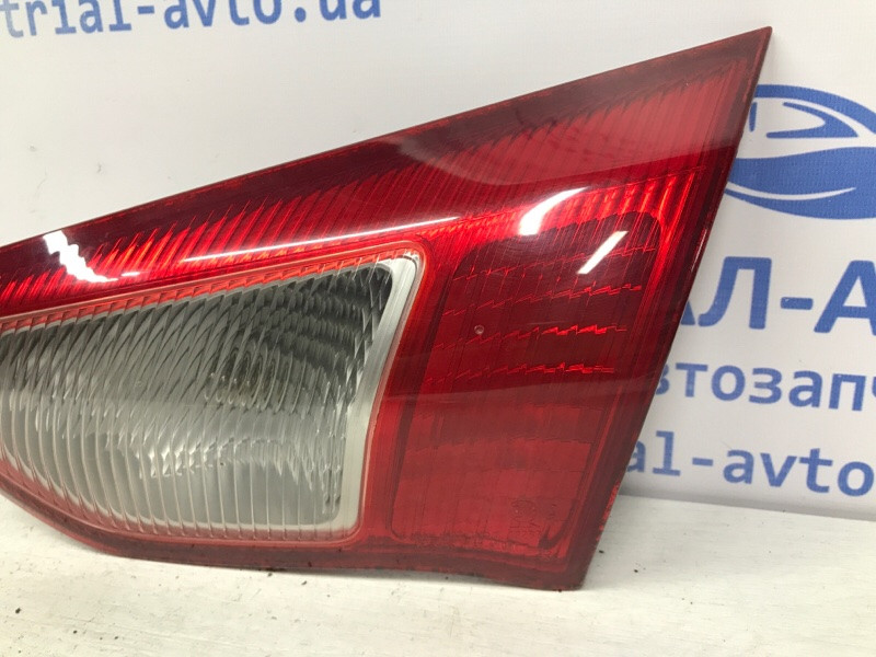Фонарь задний внутренний правый Mitsubishi Lancer 10 1.5 БЕНЗИН 4A91 2007 (б/у) Киев - изображение 3