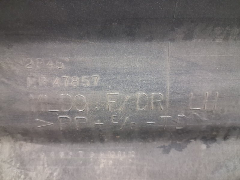 Накладка двери Mitsubishi Pajero Wagon 3 3.2 ДИЗЕЛЬ 4M41 1999 перед. лев. (б/у) Киев - изображение 6