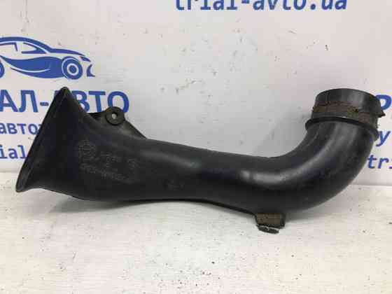 Воздухозаборник Toyota Avensis 2002-2010 177510H040 (Арт. 28219) Киев