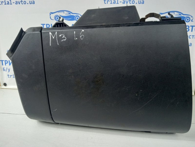 Бардачок Mazda 3 BK 1.6 БЕНЗИН Z6 2003 (б/у) Киев - изображение 2