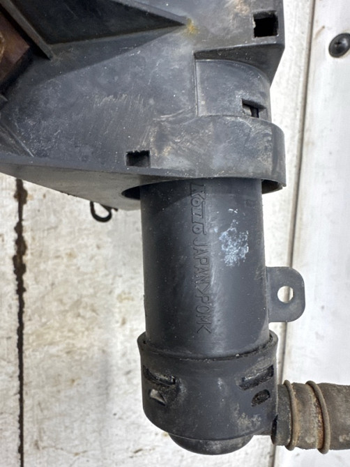 Омыватель фары левый Mitsubishi Outlander CU 2.4 БЕНЗИН 4G69 2003 (б/у) Киев - изображение 4