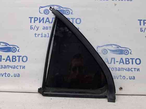 Стекло двери задней правой (форточка) Kia Sorento 2002-2011 835713E010 (Арт. 66699) Киев