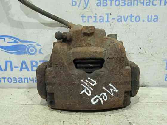 Суппорт передний правый Renault Megane 3 1.5 DIESEL K9K 2008 (б/у) Киев