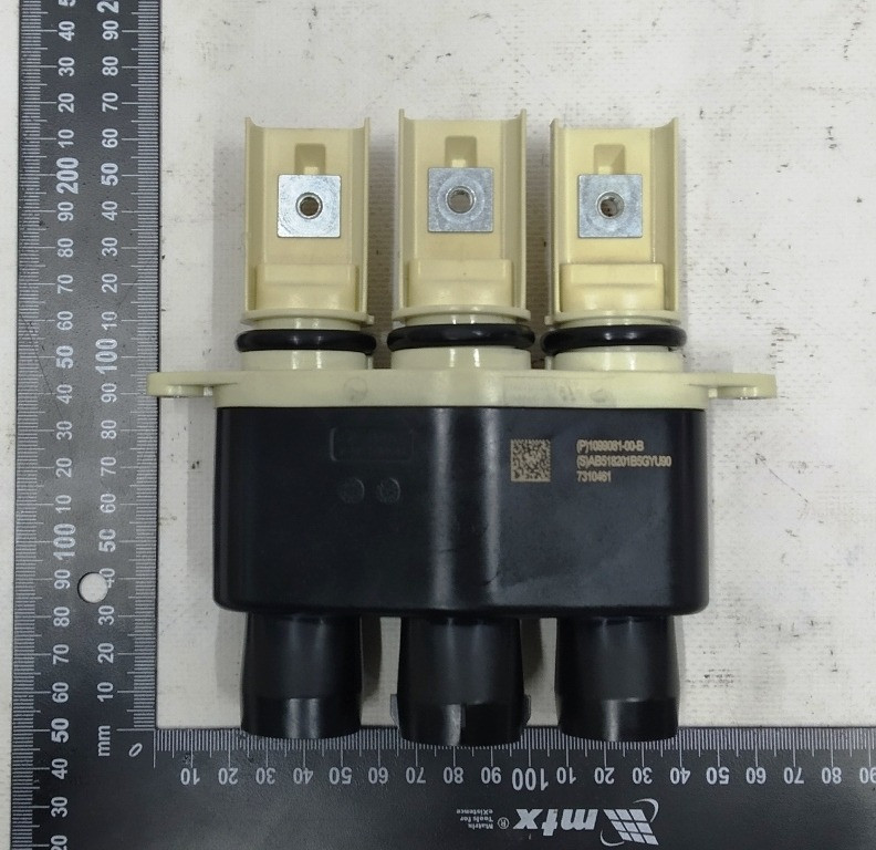 Высоковольтный разъем редуктора мотора заднего Tesla model 3 1120970-00-F Киев - изображение 5