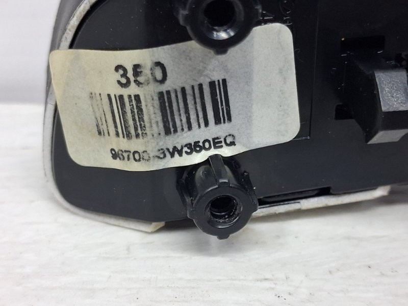 Кнопки руля Kia Sportage SL 1.7 DIESEL D4FD 2010 (б/у) Киев - изображение 3