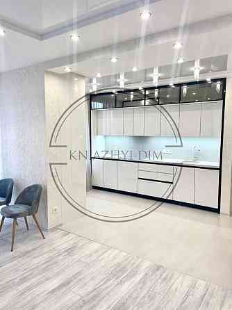 Оренда ,3-х кімнатна студія 90 кв.м. в ЖК Seven ,м.Осокорки. № 11199169 Киев