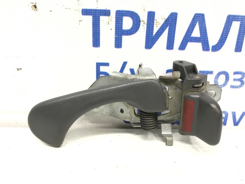 Ручка двери внутренняя левая Mitsubishi Pajero Sport K9 2.5 DIESEL 4D56 1996 (б/у) Киев - изображение 1