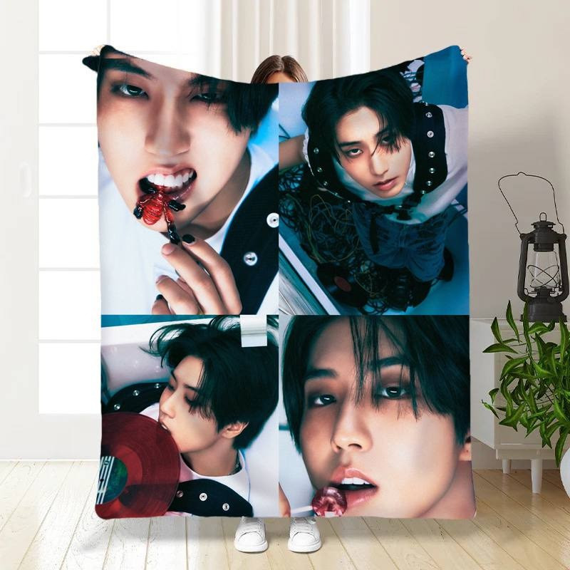 Плед 3D Stray Kids collage №1 3378_A 15795 160х200 см Київ - зображення 1