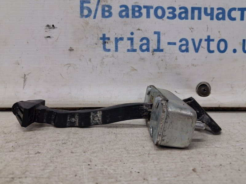 Ограничитель двери задний правый Mazda 6 GH 2.5 БЕНЗИН L5-VE 2007 (б/у) Київ - зображення 1