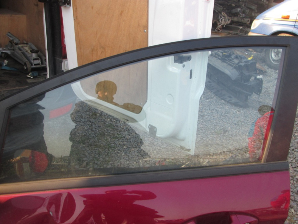 Стекло передней двери Ford Fiesta 2010-2016 Ковель - изображение 1