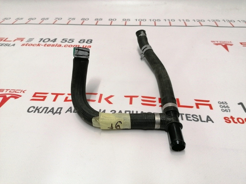 1Шланг системы охлаждения T-образный Tesla model X 1053587-00-E Киев - изображение 2