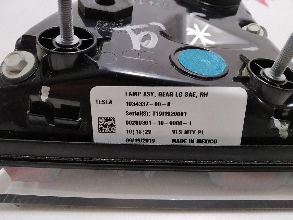 Фонарь правый внутрений (USA) Tesla model X 1034337-00-B Киев - изображение 7