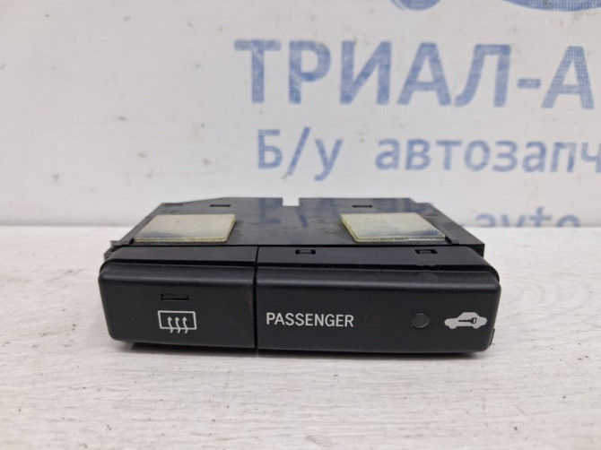Кнопки управления Toyota Avensis T25 1.8 БЕНЗИН 1ZZFE 2002 (б/у) Киев - изображение 1